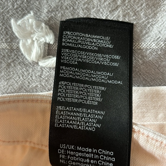 Women’s Light Pink Skinny Jeans - Picture 8 of 8